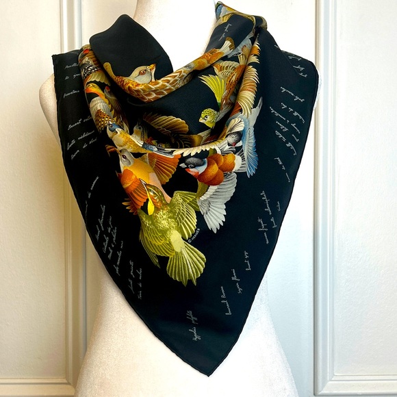 Hermes Accessories - HERMES Scarf Carre 90 L'INTRUS Bird 100% Silk Black Multi vintage